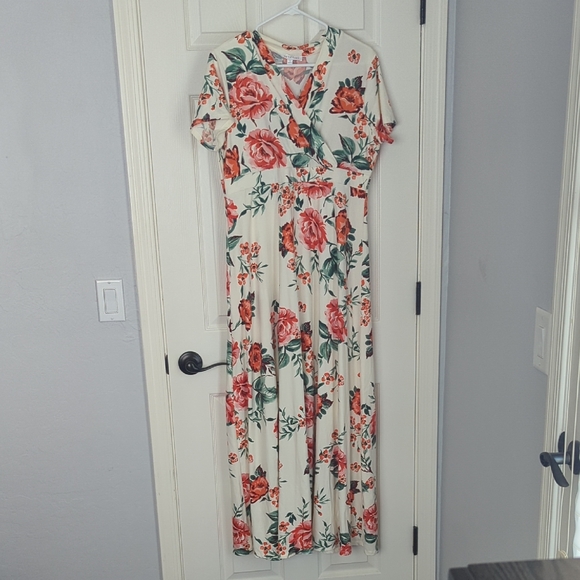 DownEast Dresses & Skirts - Down East Cream Floral Maxi Sundress with Short Sleeves